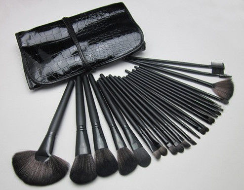 Cabra sintética cosmética de madera negra de los sistemas de cepillo 24PCS para las mujeres