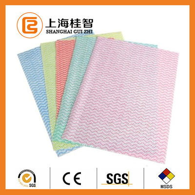 Trapos perforados del Nonwoven de Spunlace del rayón de la FUERZA del 100% con buena absorbencia del agua